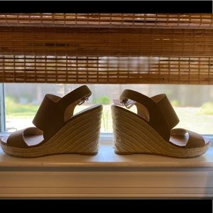 Dolce Vita Tan wedges